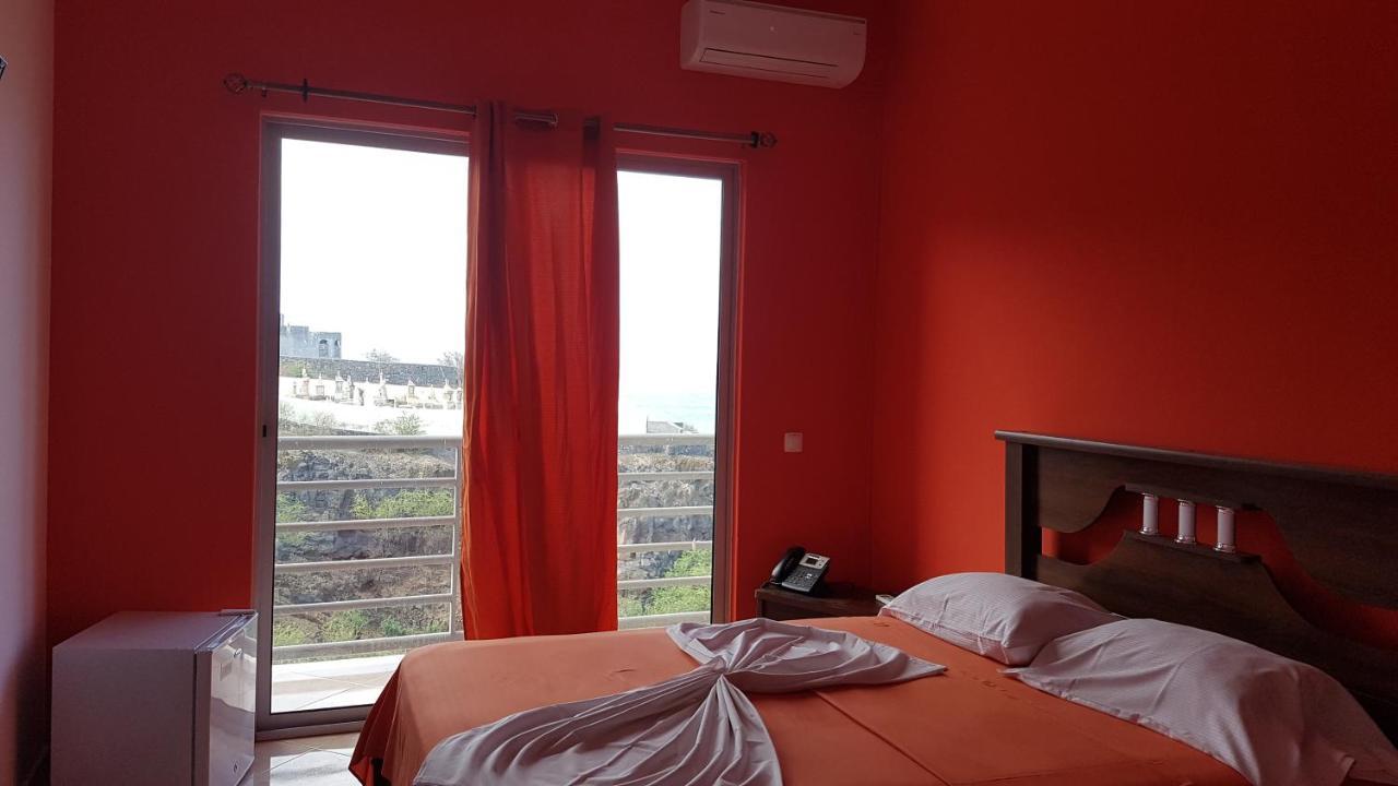 סאו פיליפי Hotel Ocean View & Restaurante Seafood מראה חיצוני תמונה