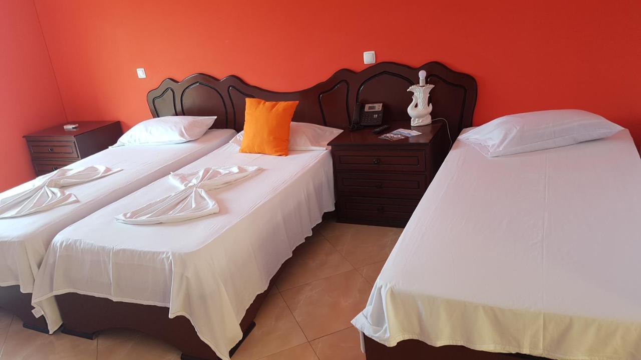 סאו פיליפי Hotel Ocean View & Restaurante Seafood מראה חיצוני תמונה