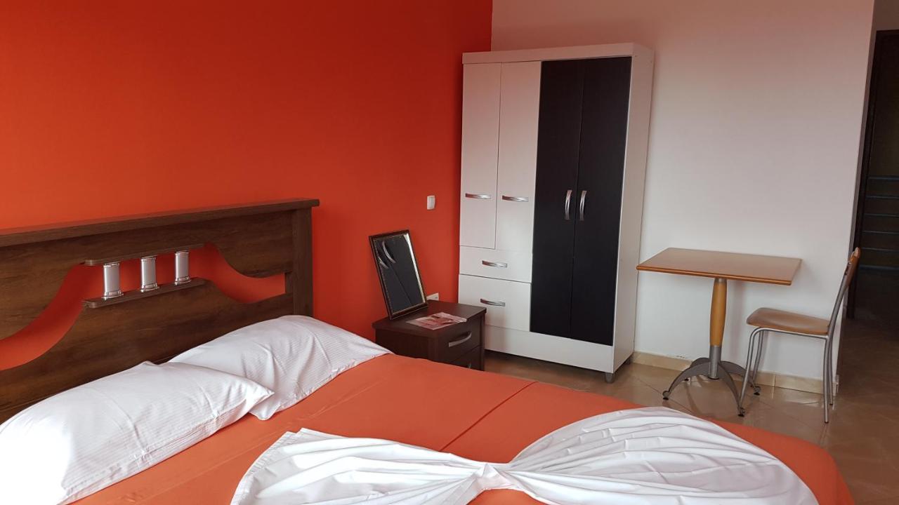 סאו פיליפי Hotel Ocean View & Restaurante Seafood מראה חיצוני תמונה