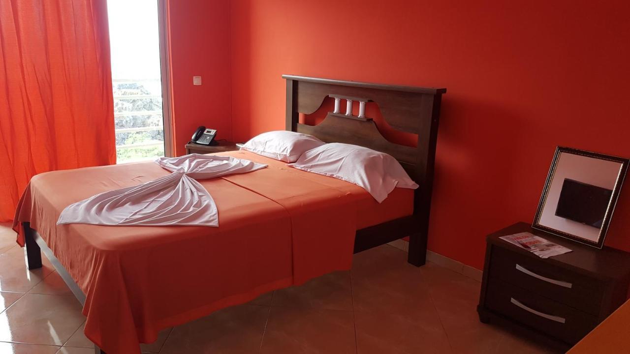 סאו פיליפי Hotel Ocean View & Restaurante Seafood מראה חיצוני תמונה